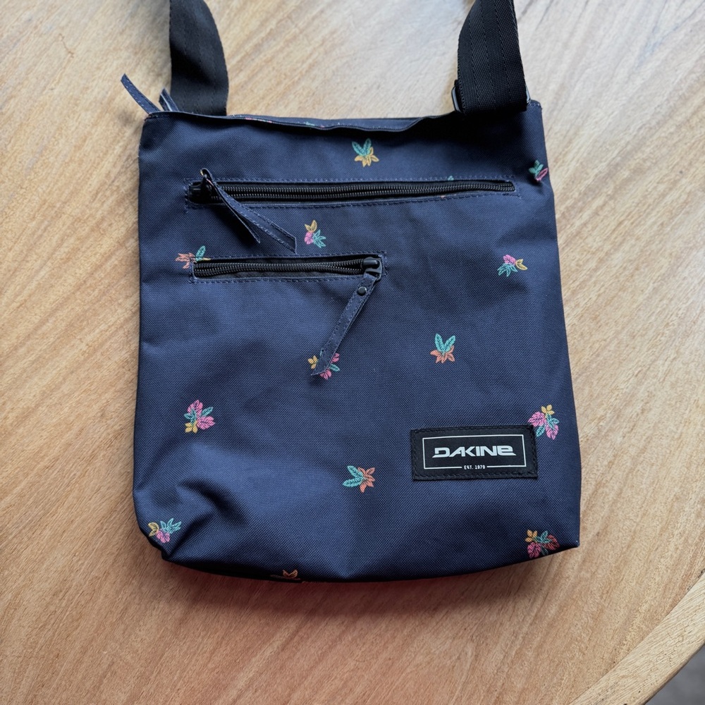 Dakine Crossbody Bag